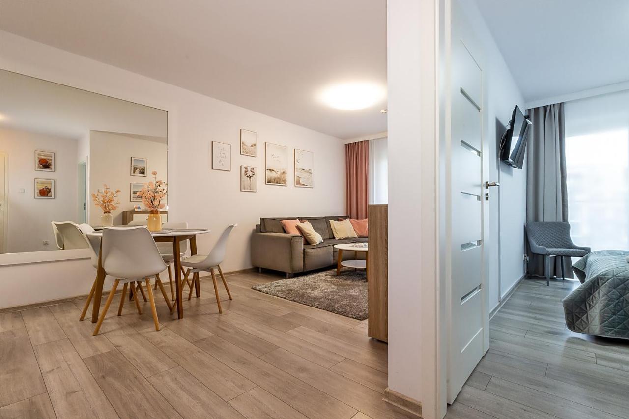 Omi Apartments Колобжег Екстер'єр фото